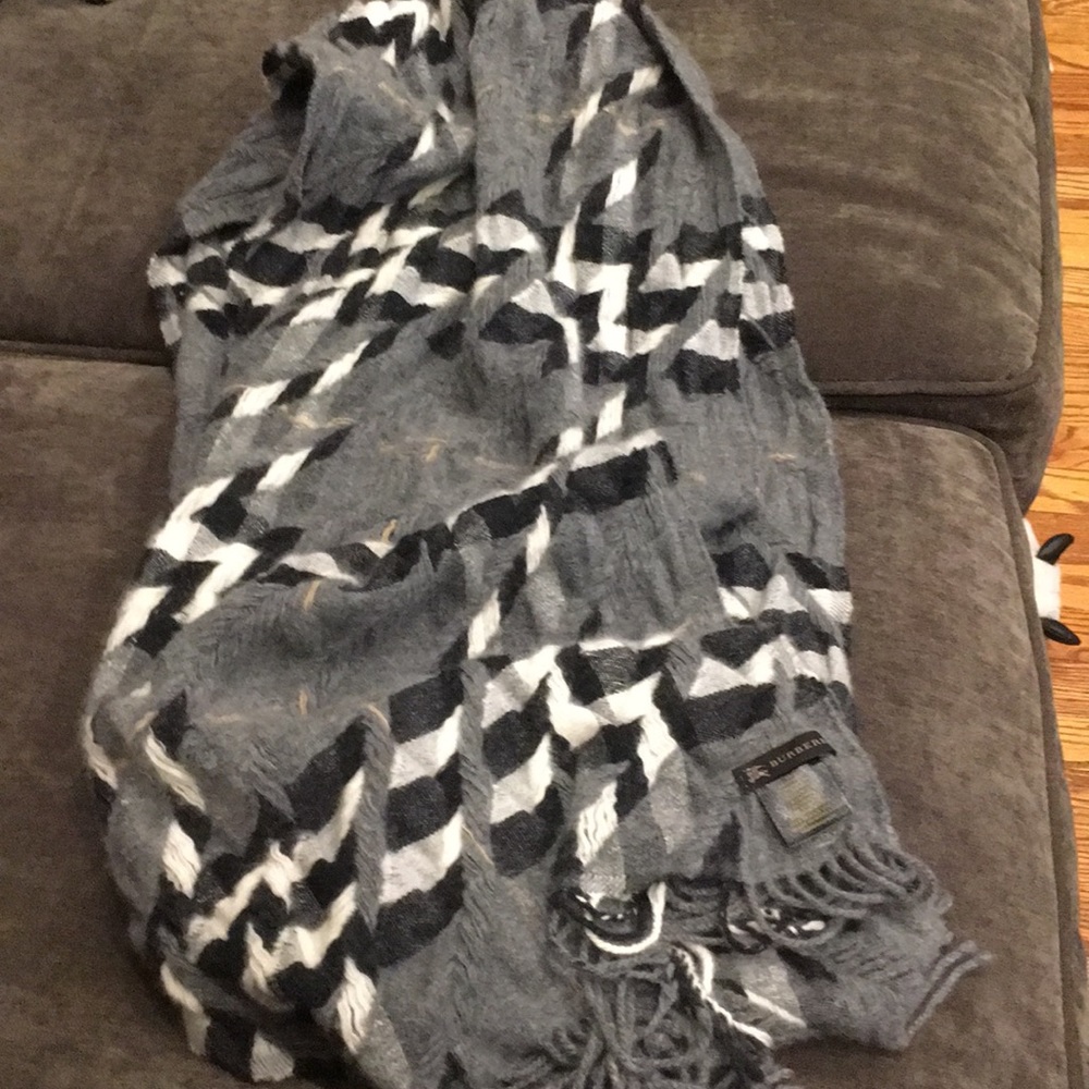 Burberry scarf